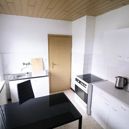 Grosses Haus Mit Garten Fuer 10 Gaeste Casa de Férias *