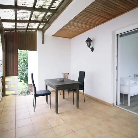 Casa de Férias Grosses Haus Mit Garten Fuer 10 Gaeste *