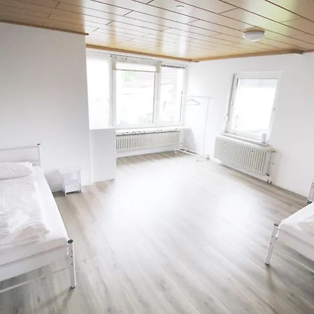 Grosses Haus Mit Garten Fuer 10 Gaeste