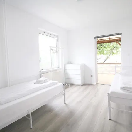 Casa de Férias Grosses Haus Mit Garten Fuer 10 Gaeste *