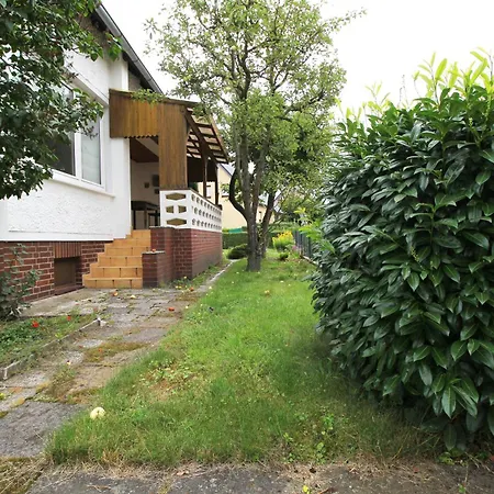 Grosses Haus Mit Garten Fuer 10 Gaeste Casa de Férias *
